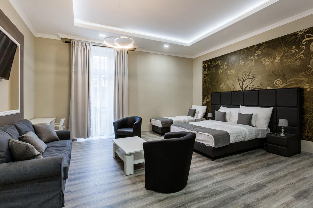 A Golden Star Modern Luxury Apartments And Suites Budapest Eksteriør billede
