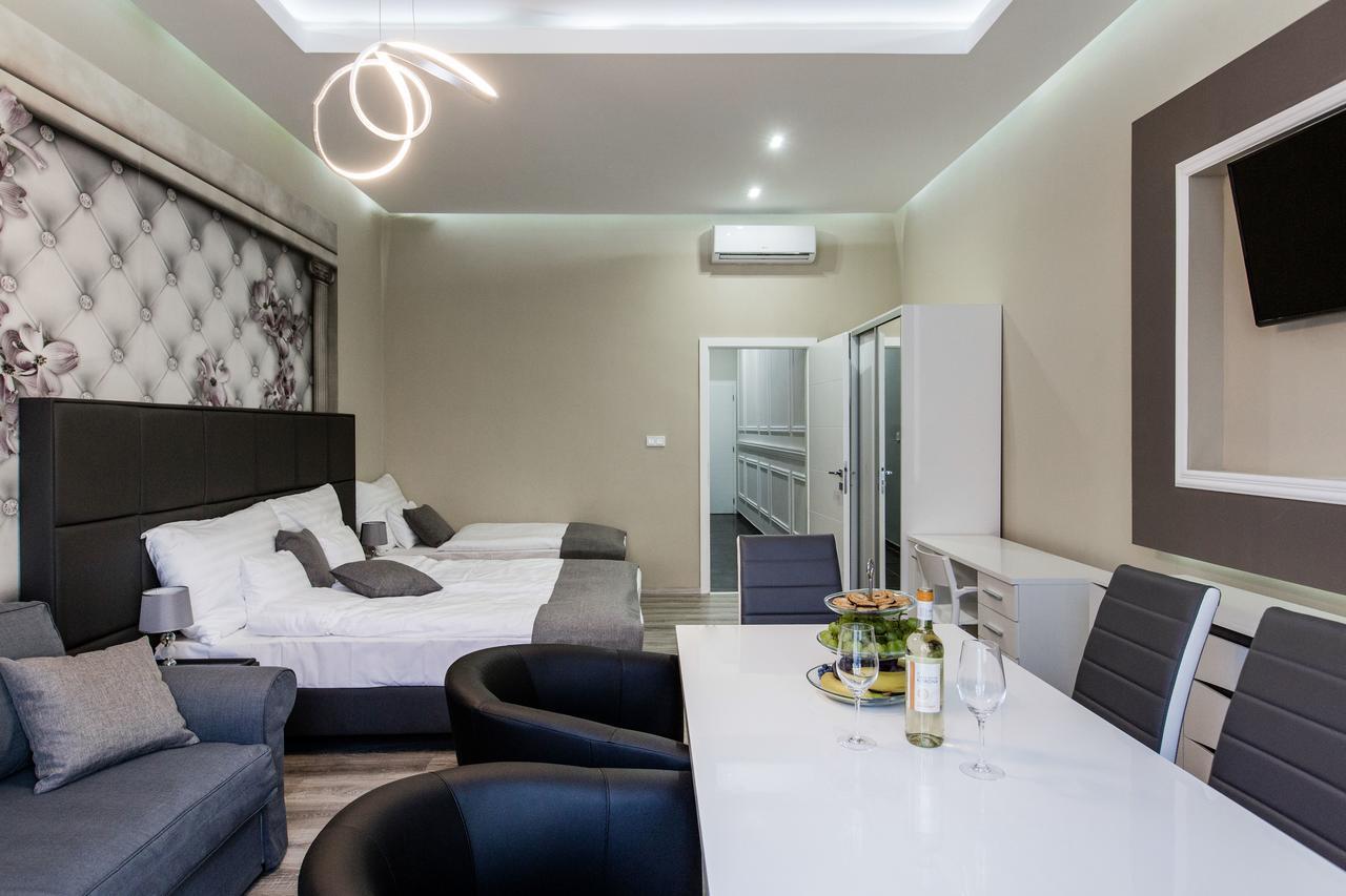 A Golden Star Modern Luxury Apartments And Suites Budapest Eksteriør billede
